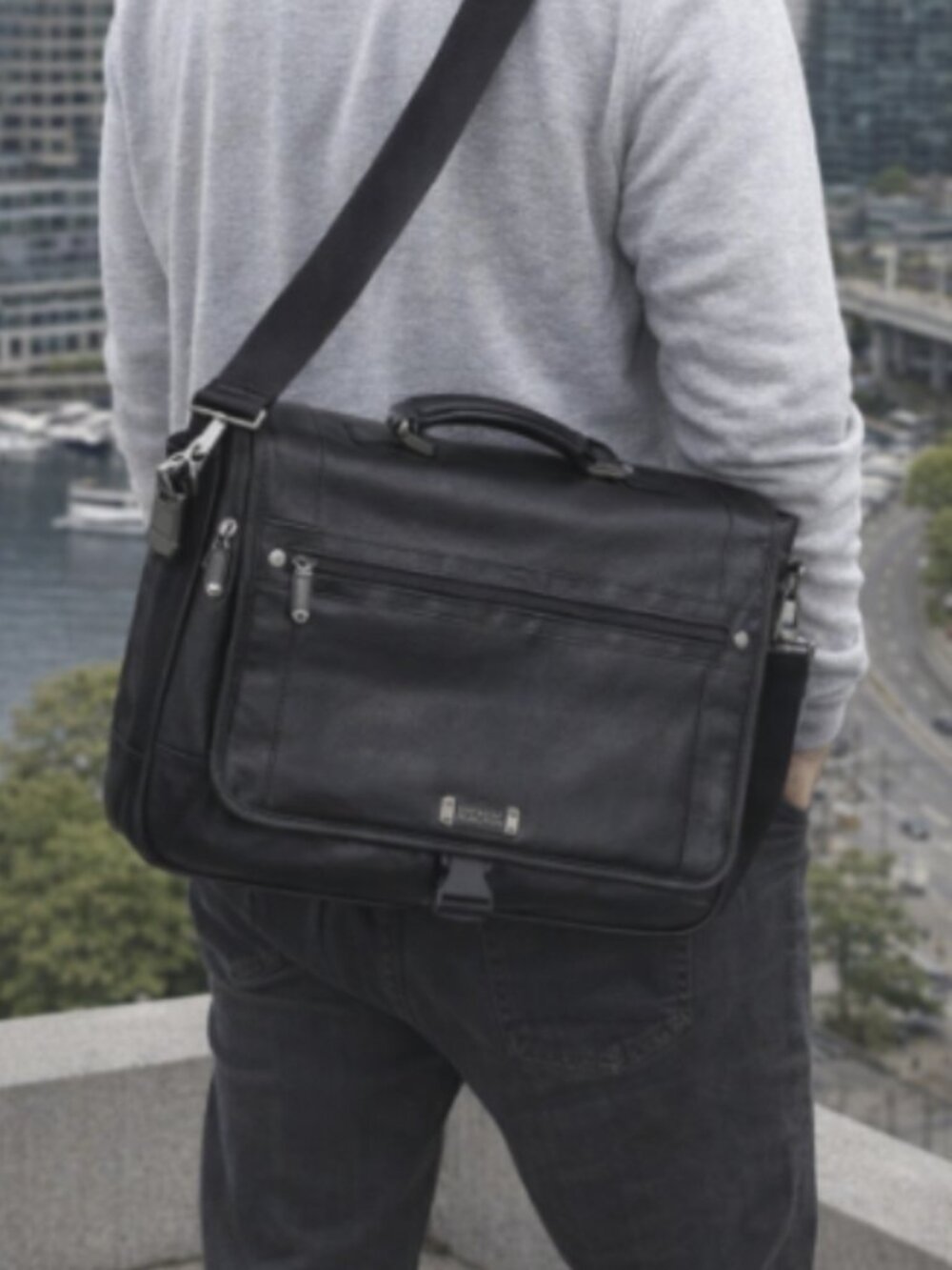 KENNETH COLE LEATHER MESSENGER BAG! VTG!